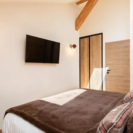 Penthouse 4 Chambres, Aux Pieds Des Pistes A - Fr-1-664-41 * Courchevel